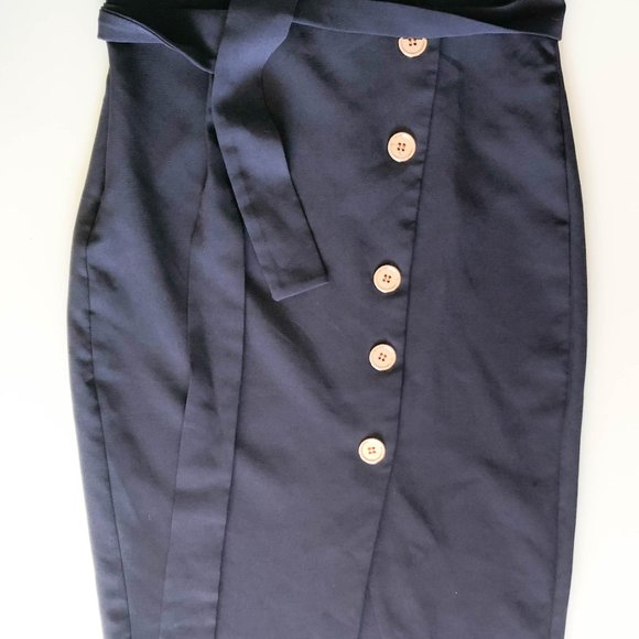 High Waist Asymmetric Pencil Skirt - Golden buttons - Never used - Picture 2 of 2